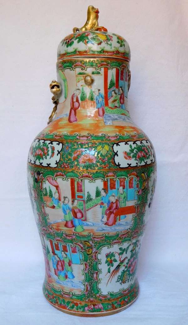 Grand vase / potiche 47cm en porcelaine de Canton, Chine, époque fin XIXe siècle