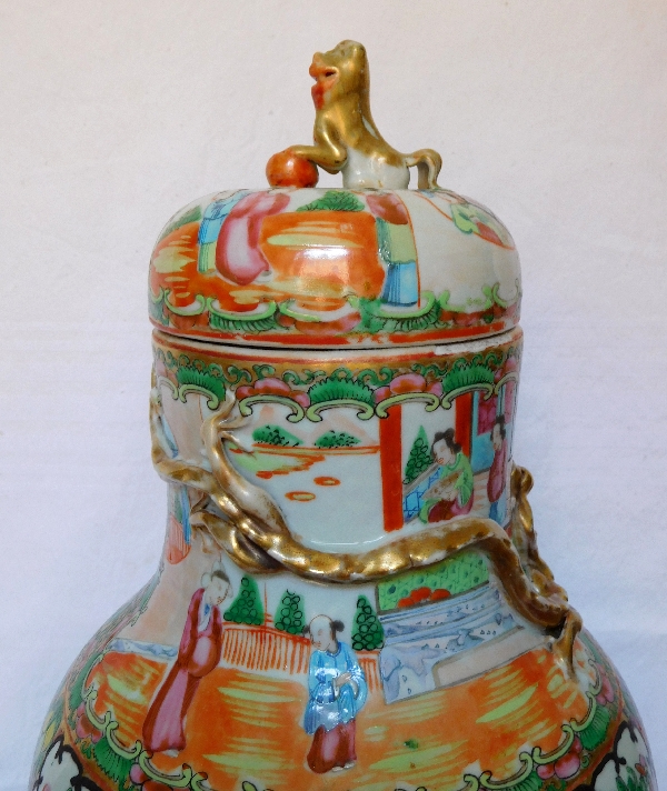 Grand vase / potiche 47cm en porcelaine de Canton, Chine, époque fin XIXe siècle