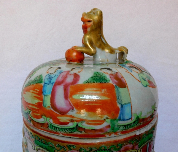 Grand vase / potiche 47cm en porcelaine de Canton, Chine, époque fin XIXe siècle