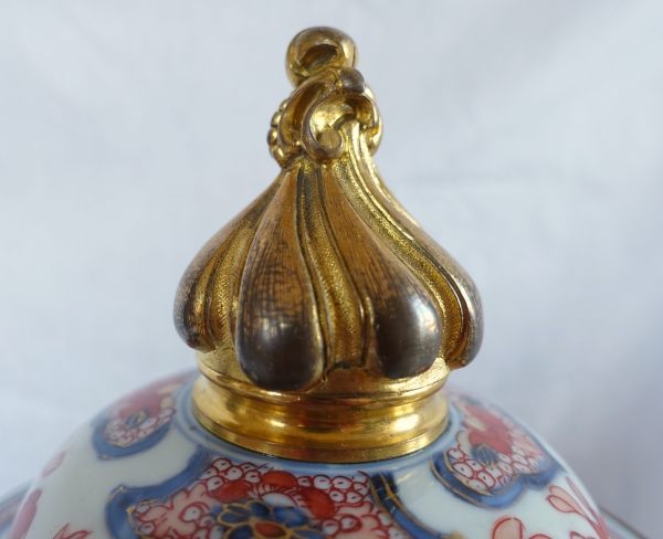 Tall Imari porcelain and gilt bronze vase, Japan, 18th century - 38cm