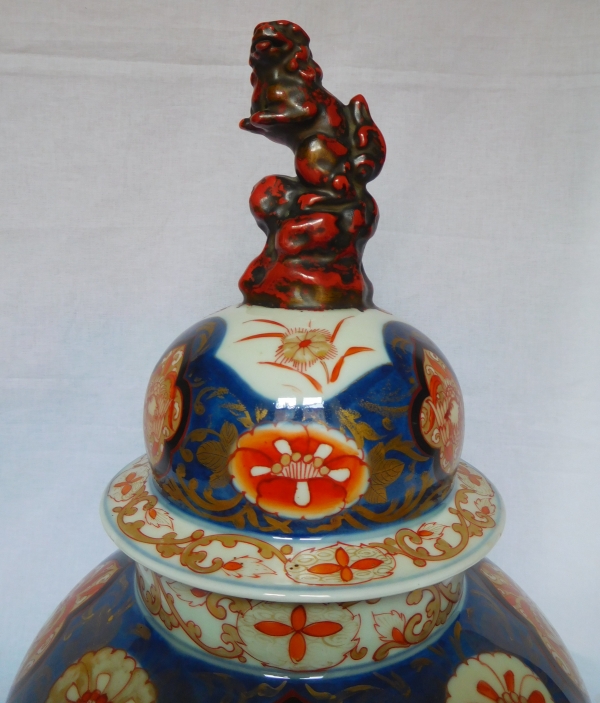 Grande potiche à décor imari bleu rouge et or, Chine, XIXe siècle - 54cm