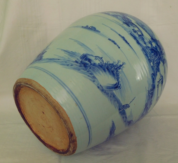 Large China blue porcelain potiche - rotating landscape - 19th century - 46cm