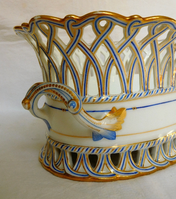 Large Paris porcelain ovale gilt jardiniere / planter, 19th century, VC monogram