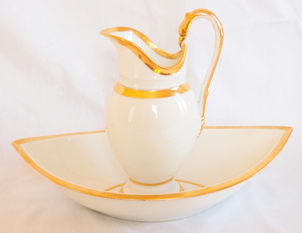 Paris porcelain hand washing set, early 19th century circa 1810 - 1820
