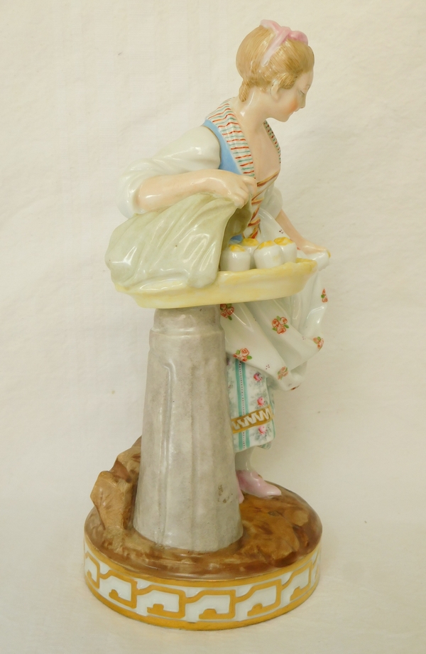 Grand sujet en porcelaine de Meissen, marchande, époque XVIIIe, 1796 - 23cm