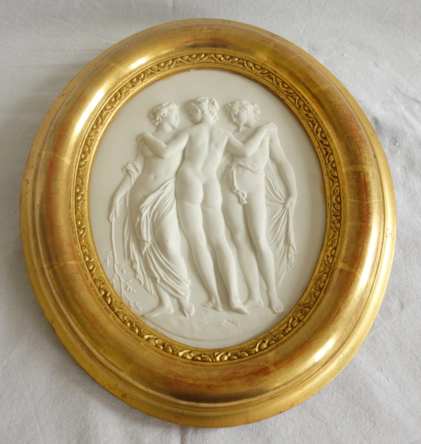 Sevres : large biscuit medal picturing the 3 Three Graces - signed - gold leaf gilt frame