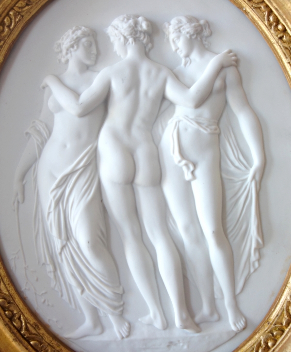 Sevres : large biscuit medal picturing the 3 Three Graces - signed - gold leaf gilt frame