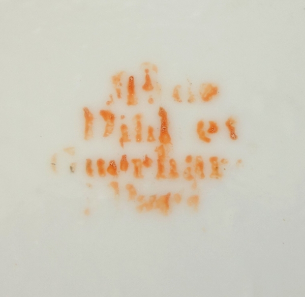Manufacture Dihl et Guerhard - paire de corbeilles à pain en porcelaine décor aux barbeaux - signée