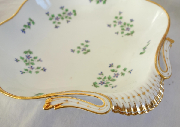 Manufacture Dihl et Guerhard - paire de corbeilles à pain en porcelaine décor aux barbeaux - signée