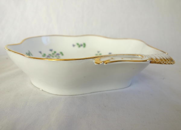 Manufacture Dihl et Guerhard - paire de corbeilles à pain en porcelaine décor aux barbeaux - signée