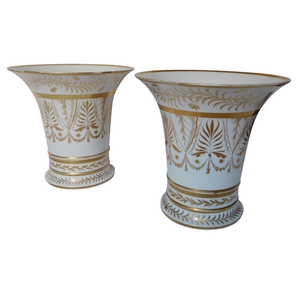 Paris porcelain planters enhanced with fine gold, Empire period (early 19th century)