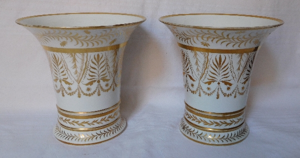 Paris porcelain planters enhanced with fine gold, Empire period (early 19th century)