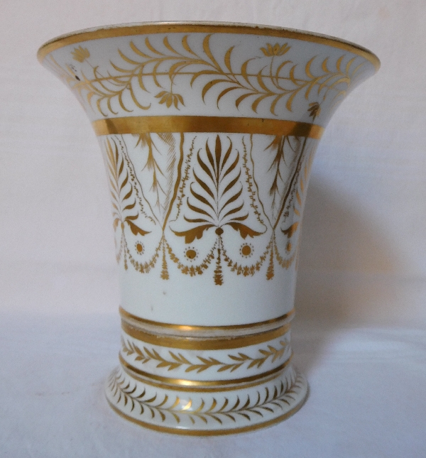 Paris porcelain planters enhanced with fine gold, Empire period (early 19th century)