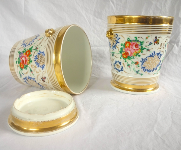 Paire de grands cache-pots en porcelaine de Paris d'époque Restauration - vers 1840