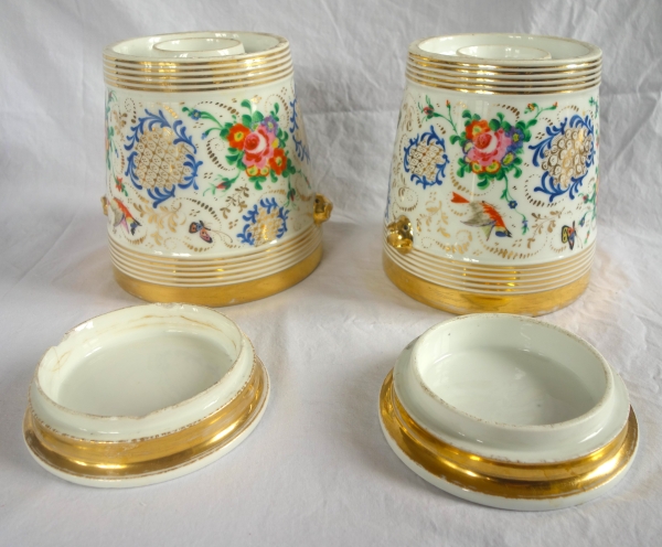 Paire de grands cache-pots en porcelaine de Paris d'époque Restauration - vers 1840