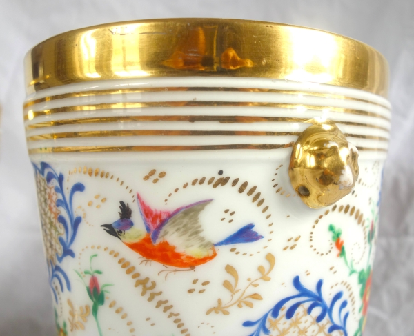 Paire de grands cache-pots en porcelaine de Paris d'époque Restauration - vers 1840