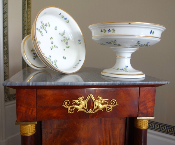 Paire de compotiers en porcelaine, décor aux Barbeaux - début XIXe attribuée à Dihl & Guerhard