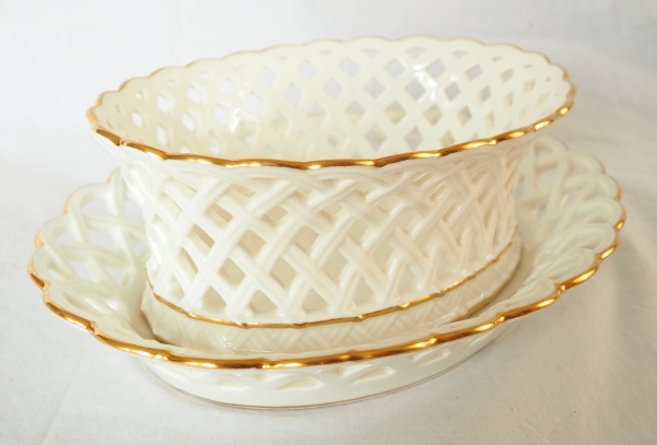 Nast : pair of Empire Paris porcelain reticulated cups - early 19th century