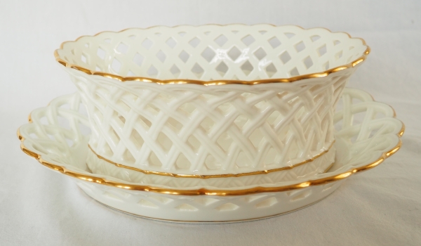 Nast : pair of Empire Paris porcelain reticulated cups - early 19th century