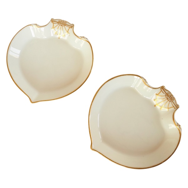 Nast : pair of Paris porcelain bread dishes enhanced with fine gold - early 19th century