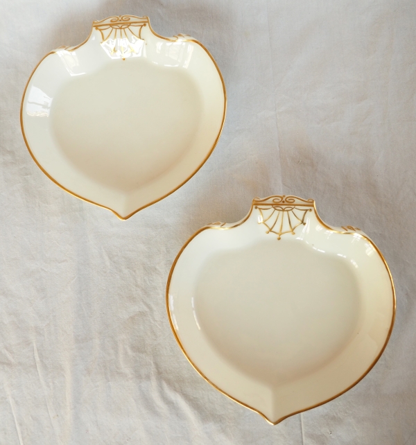 Nast : pair of Paris porcelain bread dishes enhanced with fine gold - early 19th century