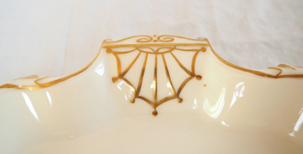 Nast : pair of Paris porcelain bread dishes enhanced with fine gold - early 19th century