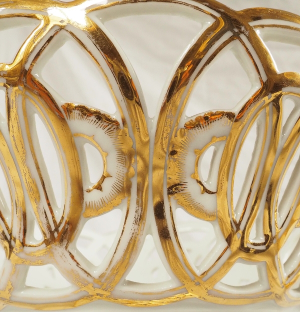 Paire de coupes ajourées à fruits en porcelaine de Paris dorée or fin - vers 1840