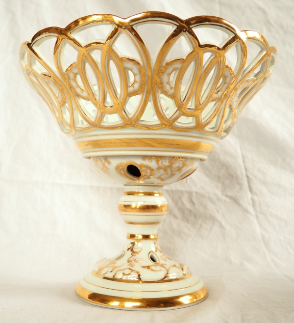 Paire de coupes ajourées à fruits en porcelaine de Paris dorée or fin - vers 1840
