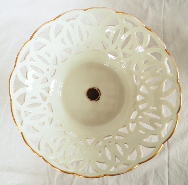 Paire de coupes ajourées à fruits en porcelaine de Paris dorée or fin - vers 1840