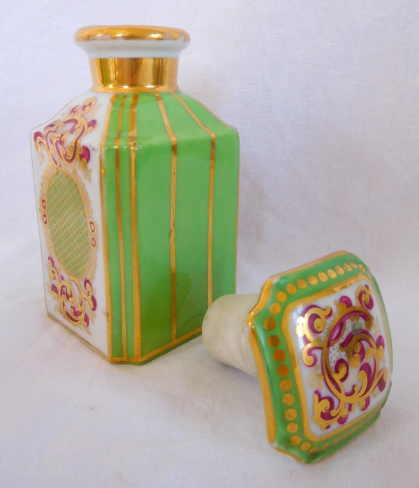 Pair of Paris porcelain perfume bottles in the taste of Jacob Petit - 15cm