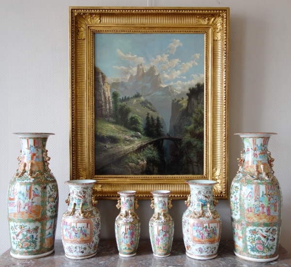 Pair of tall Canton porcelain vases enhanced with fine gold - 19th century