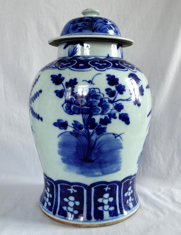 Pair of tall porcelain potiches - Indochina or China - 41cm