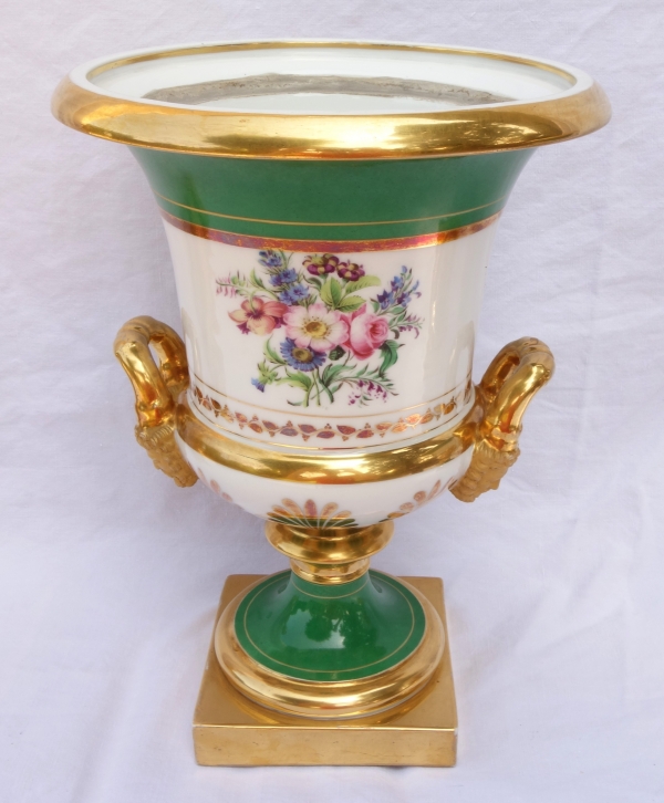 Paire de grands vases Médicis en porcelaine de Paris - style Empire époque Restauration - 32cm