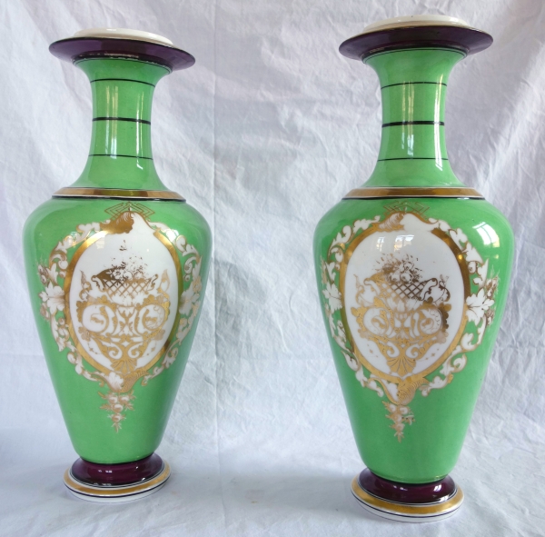 Paire d’importants vases d’ornement en porcelaine de Paris d’époque Napoléon III