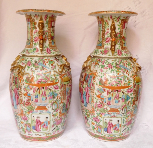 Pair of fine rose Canton porcelain vases / potiches, 19th century - 42cm