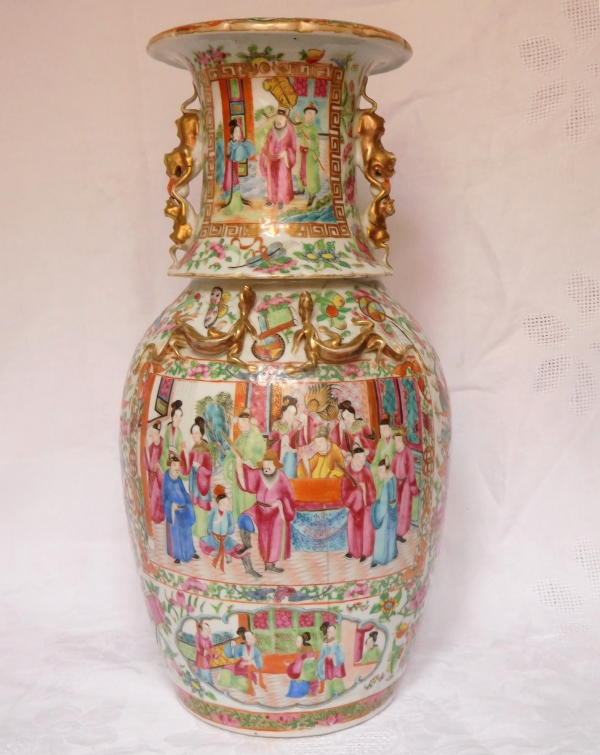 Pair of fine rose Canton porcelain vases / potiches, 19th century - 42cm
