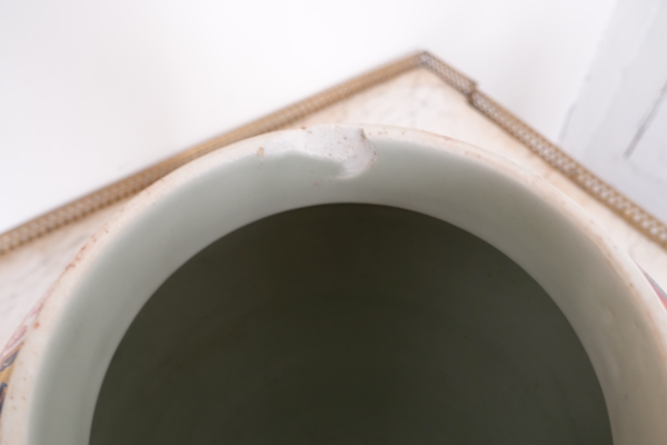 Paire de potiches en porcelaine de Chine à décor Imari, fin XIXe siècle - 40cm