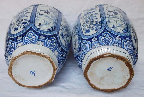 Pair of large Delft earthenware potiches / vases, blue Chinese decoration - 19th century