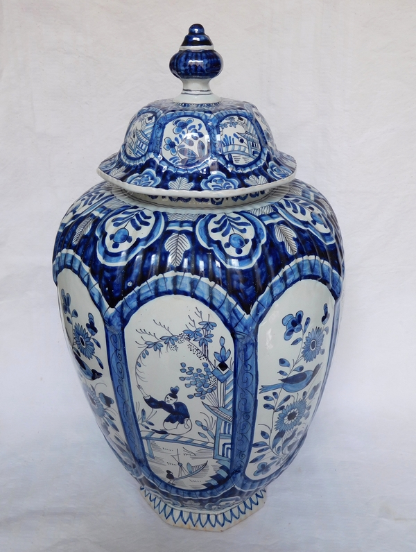 Pair of large Delft earthenware potiches / vases, blue Chinese decoration - 19th century