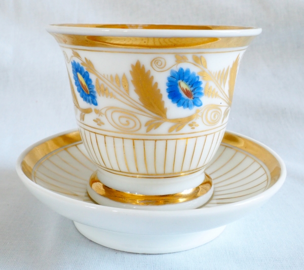 Paire de tasses à déjeuner en porcelaine de Paris, époque Restauration début XIXe siècle