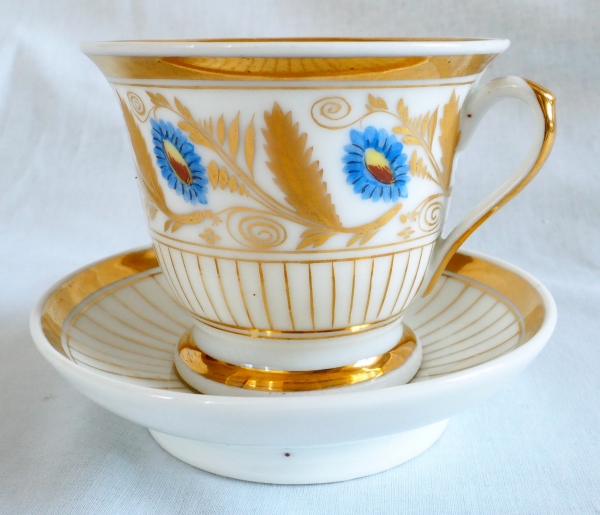 Paire de tasses à déjeuner en porcelaine de Paris, époque Restauration début XIXe siècle