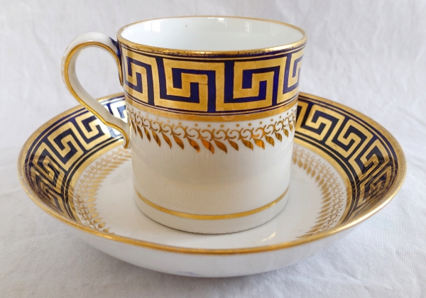 Manufacture Spode : pair of coffee cups, late 18th century circa 1790 - signed