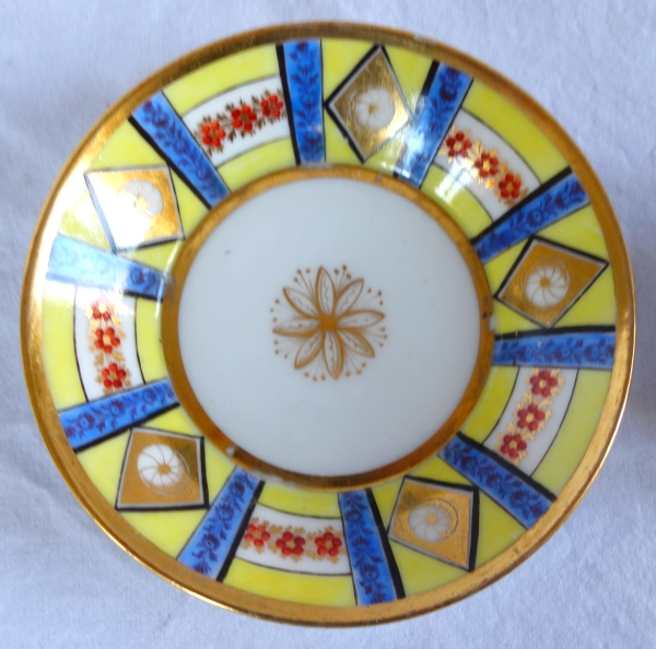 Pair of Empire Paris porcelain litron-shaped coffee cups - early 19th century