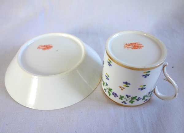 Manufacture du Duc d'Angoulême - paire de tasses litron aux Barbeaux en porcelaine XVIIIe signées