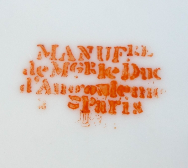 Manufacture du Duc d'Angoulême - paire de tasses litron aux Barbeaux en porcelaine XVIIIe signées