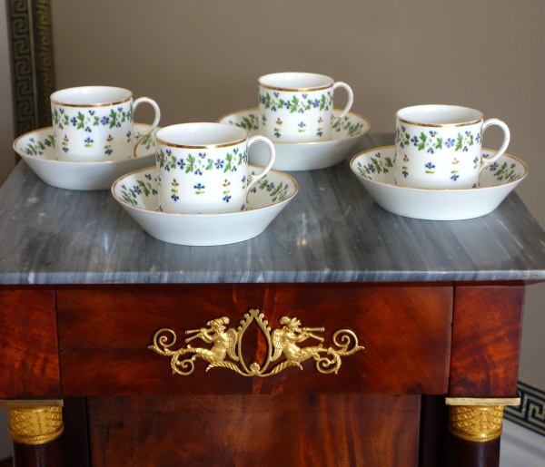 Manufacture du Duc d'Angoulême - paire de tasses litron aux Barbeaux en porcelaine XVIIIe signées