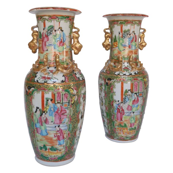 Paire de vases / potiches en porcelaine de Canton, Chine, fin XIXe vers 1880