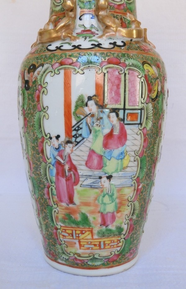 Paire de vases / potiches en porcelaine de Canton, Chine, fin XIXe vers 1880