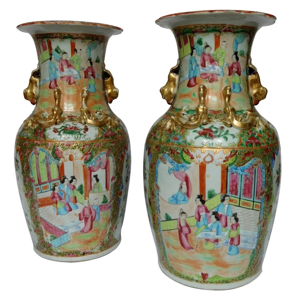 Pair of fine rose Canton porcelain vases / potiches, 19th century