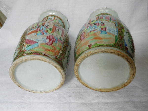 Pair of fine rose Canton porcelain vases / potiches, 19th century